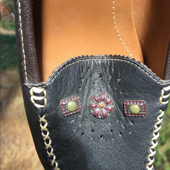 Liz Claiborne Shoes - Liz Claiborne heeled loafer in black leather